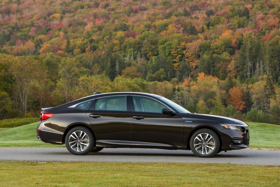  Honda Accord Touring Hybrid 2017 года  (NA) (фото 14 из 170)